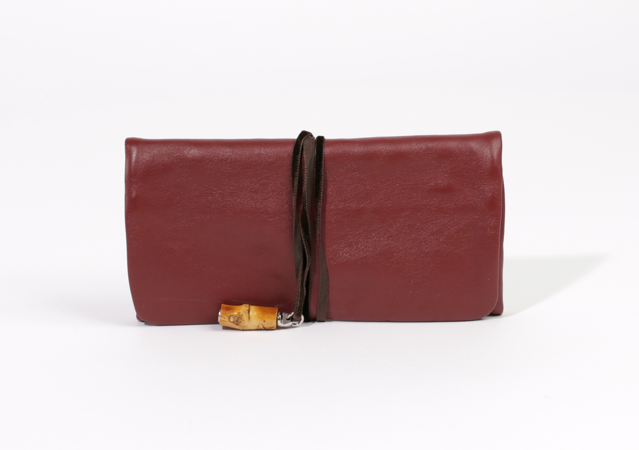 schmucktasche_dunkelrot_katrin_leuze Katrin Leuze LEATHER JEWELLERY POUCH Schmucktasche / Schmuckrolle, Nappaleder, Bordeaux