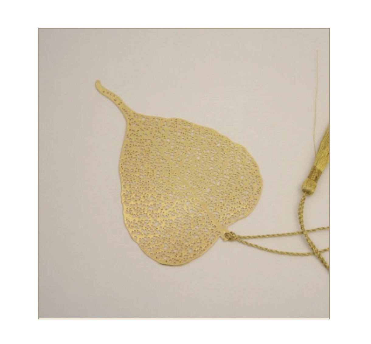 Pipal_Leaf_Lesezeichen_Anand_Prakash1 Anand Prakash PIPAL LEAF Metall-Lesezeichen