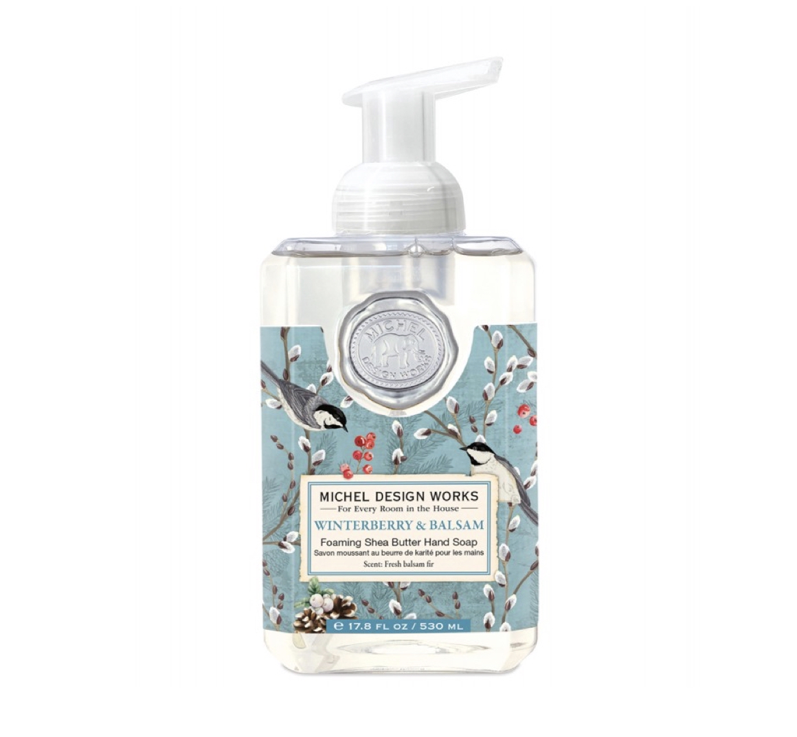 Michel Design Works WINTERBERRY & BALSAM FOAMING HAND SOAP Sheabutter-Handseife Handwaschschaum (530ml) Michel Design Works WINTERBERRY & BALSAM FOAMING HAND SOAP Sheabutter-Handseife Handwaschschaum (530ml)