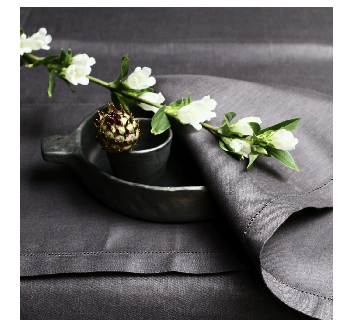 Ju-Lein ATLAS LINEN TABLE RUNNER Leinen Tischläufer, schwarz 150 x 50 cm